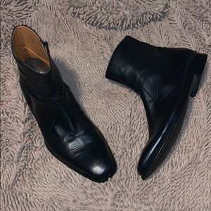 Magnanni Black Leather Boots